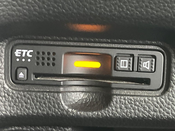 2018 Honda N-BOX CUSTOM DBA-JF3 (UW-69faaf734f4c7)[11]