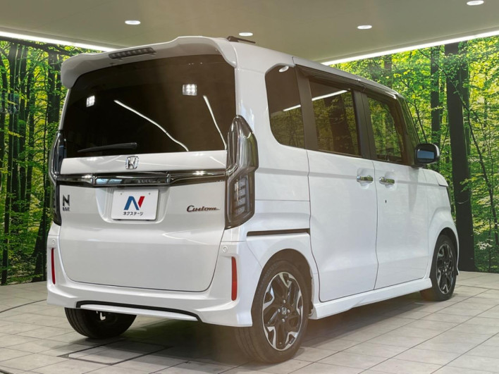 2018 Honda N-BOX CUSTOM DBA-JF3 (UW-69faaf735071d)[11]