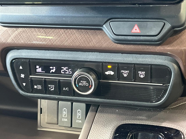 2019 Honda N-BOX DBA-JF3 (UW-69faaf73954bb)[24]