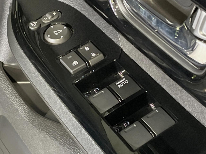 2021 Honda N-BOX CUSTOM 6BA-JF3 (UW-69faaf75a707d)[26]