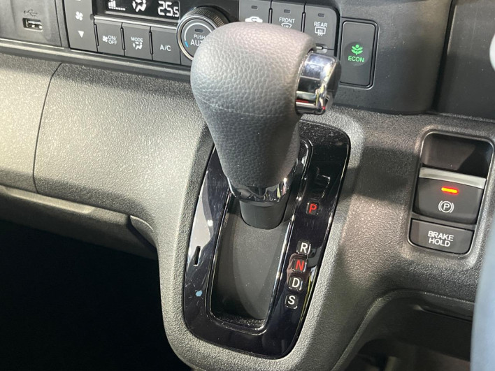 2024 Honda N-BOX CUSTOM 6BA-JF5 (UW-69faaf7b63b36)[24]