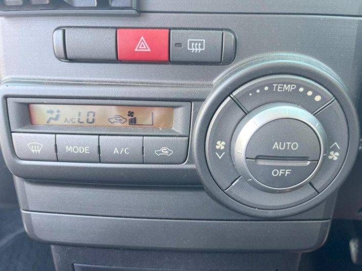 2012 Toyota Pixis Space DBA-L575A (UW-69faaf895da46)[14]