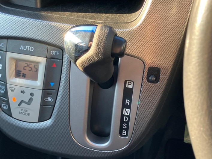 2013 Daihatsu Move DBA-LA100S (UW-69faaf8bcc8fc)[19]