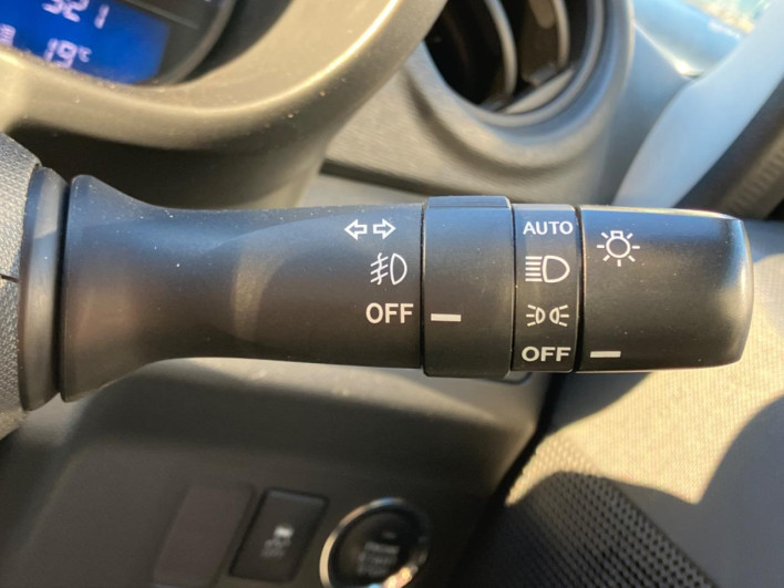 2013 Daihatsu Move DBA-LA100S (UW-69faaf8bcc8fc)[24]