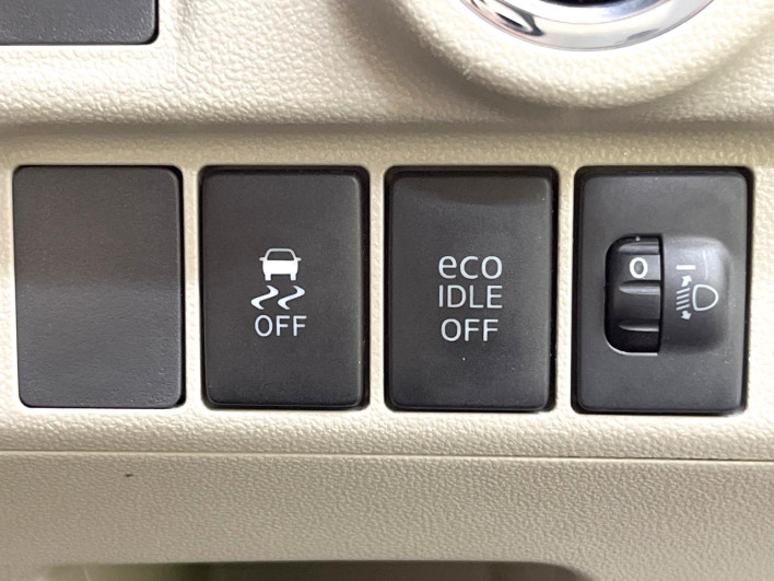 2016 Daihatsu Cast DBA-LA250S (UW-69faaf8ce06c9)[14]