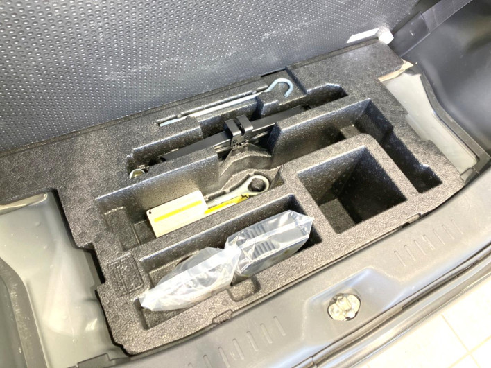2016 Daihatsu Tanto DBA-LA600S (UW-69faaf945ee09)[18]