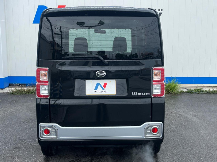 2016 Daihatsu Wake DBA-LA700S (UW-69faaf98e01d9)[18]