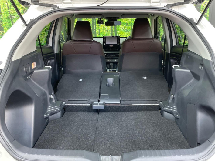 2021 Toyota Yaris Cross 6AA-MXPJ10 (UW-69faafbd50a2b)[25]