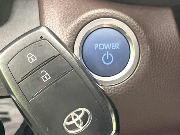 2022 Toyota Yaris Cross 6AA-MXPJ10 (UW-69faafbd75867)[27]