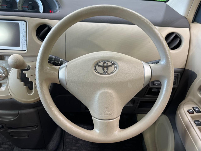 2012 Toyota Sienta DBA-NCP81G (UW-69faafc832416)[22]