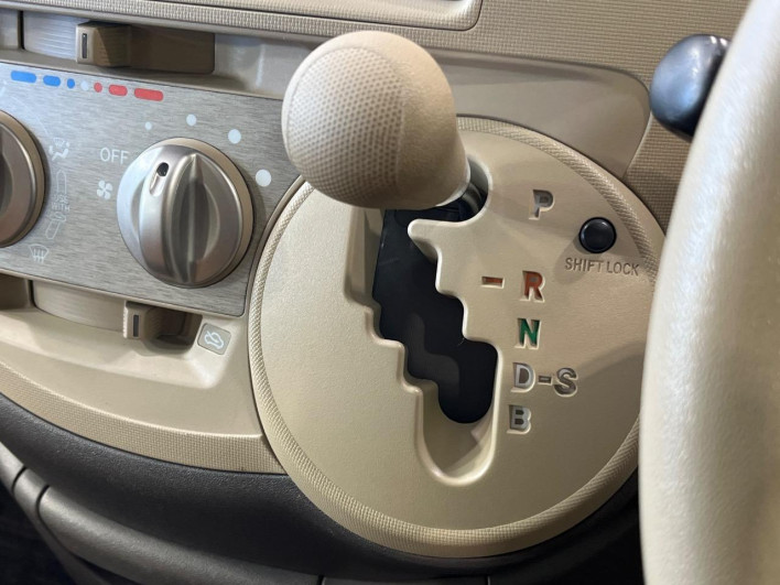 2012 Toyota Sienta DBA-NCP81G (UW-69faafc832416)[26]