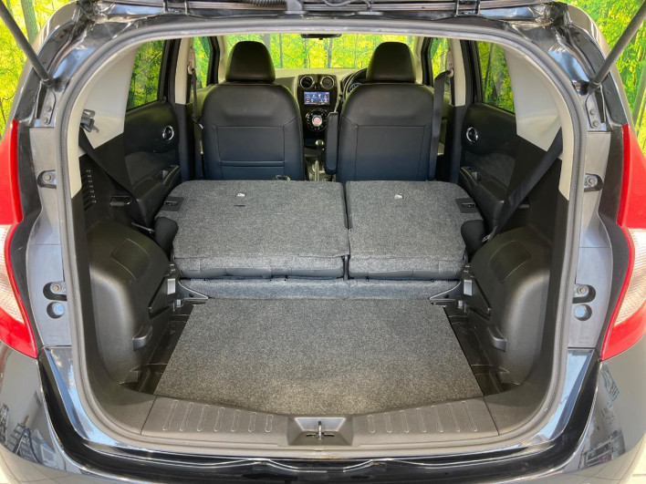 2013 Nissan Note DBA-NE12 (UW-69faafc9371ef)[20]