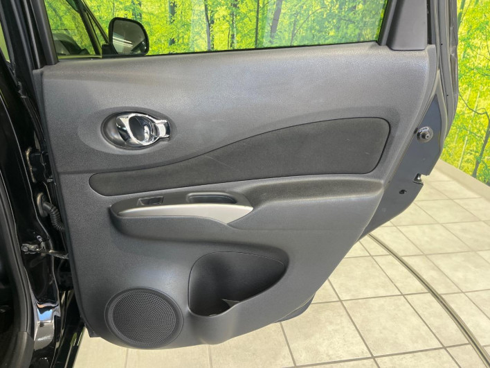 2013 Nissan Note DBA-NE12 (UW-69faafc9371ef)[28]