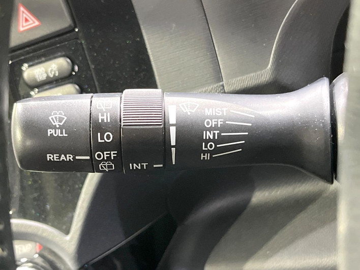 2014 Toyota Aqua DAA-NHP10 (UW-69faafc9a439a)[28]