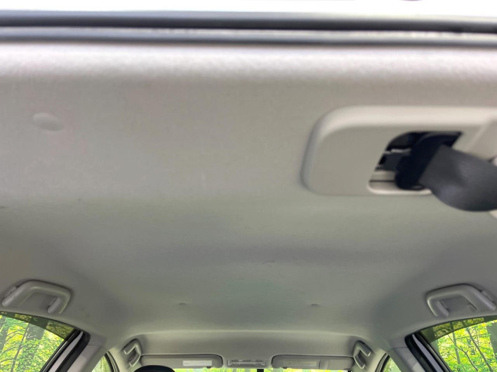 2014 Toyota Aqua DAA-NHP10 (UW-69faafc9a439a)[17]