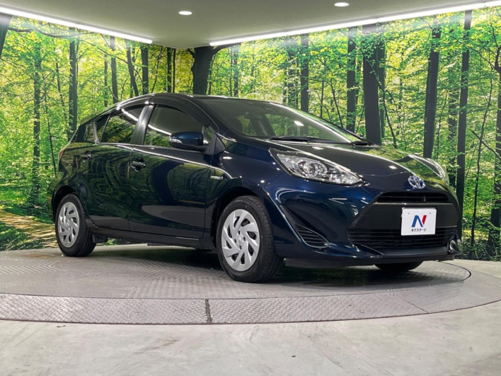 2017 Toyota Aqua DAA-NHP10 (UW-69faafcb804b9)[10]