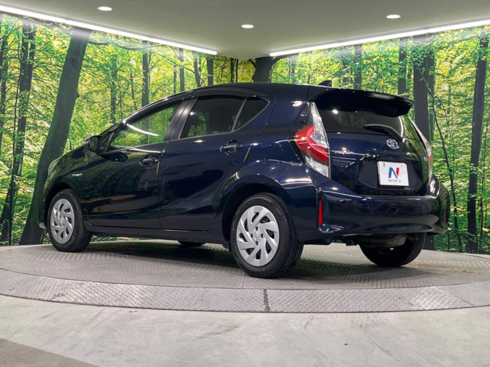 2017 Toyota Aqua DAA-NHP10 (UW-69faafcb804b9)[6]