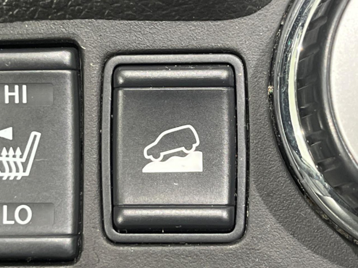2015 Nissan X-Trail DBA-NT32 (UW-69faafd08f4e2)[28]