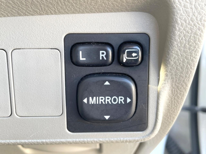 2009 Toyota Corolla Axio DBA-NZE141 (UW-69faafd283612)[18]