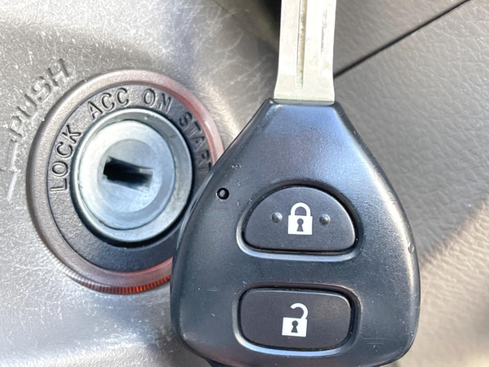 2009 Toyota Corolla Axio DBA-NZE141 (UW-69faafd283612)[19]