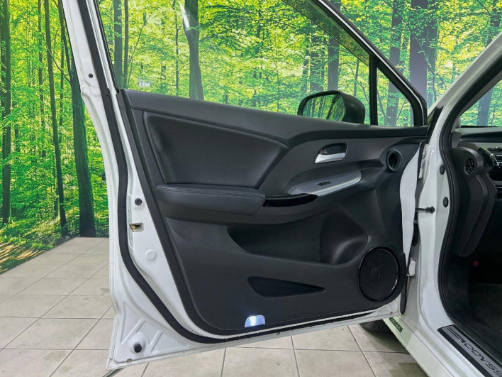 2012 Honda Odyssey DBA-RB3 (UW-69faafd49df97)[15]