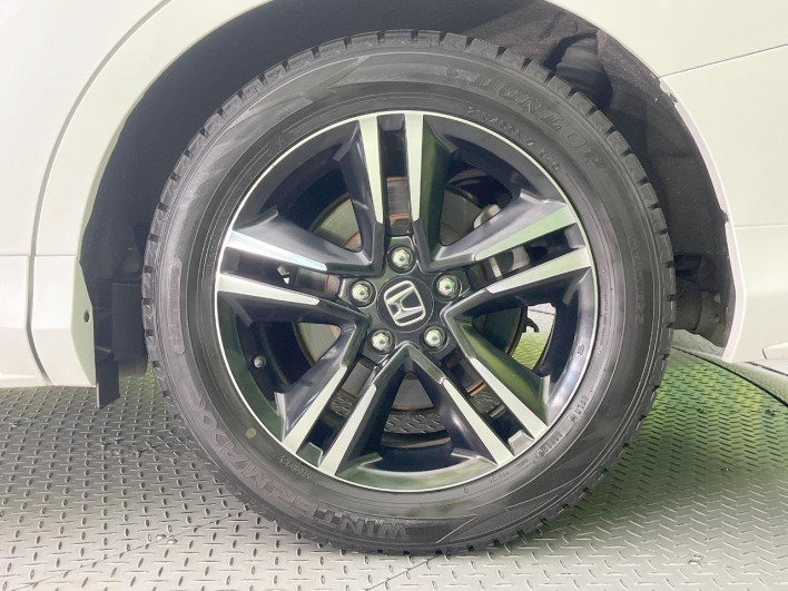 2016 Honda Odyssey Hybrid DAA-RC4 (UW-69faafd51463d)[14]
