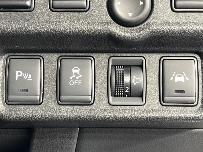 2019 Nissan Note DAA-SNE12 (UW-69faafe044d71)[17]