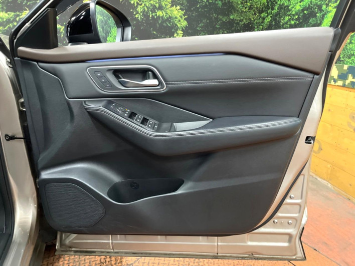 2023 Nissan X-Trail 6AA-SNT33 (UW-69faafe1172df)[18]