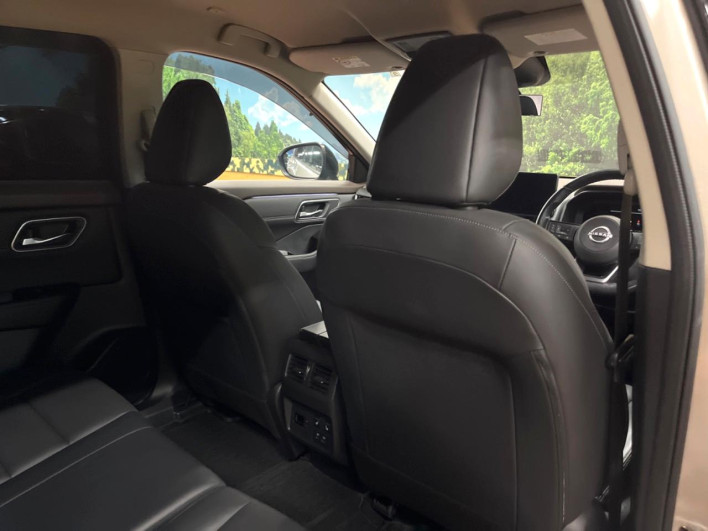2023 Nissan X-Trail 6AA-SNT33 (UW-69faafe1172df)[21]
