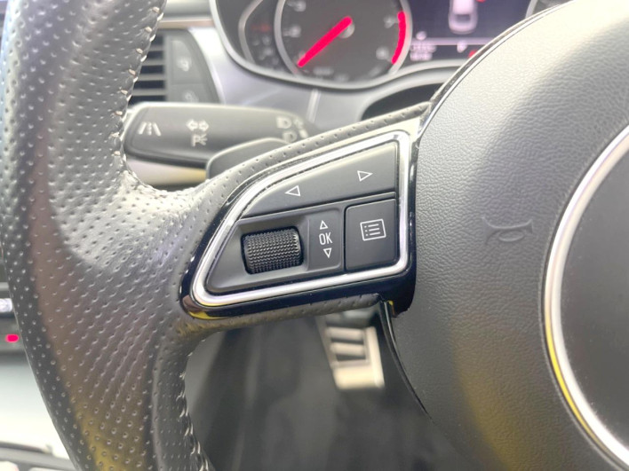 2016 Audi A7 Sportback ABA-4GCYPC (UW-69faafe87b65c)[11]