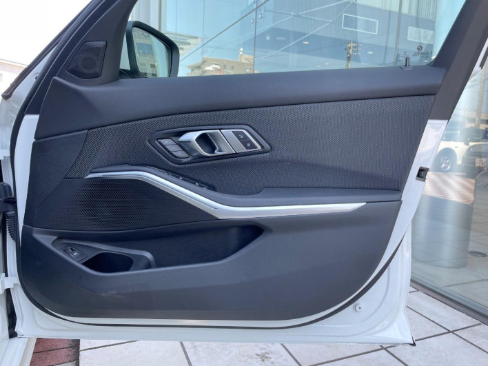 2020 BMW 3 Series 3DA-5V20 (UW-69faafe94f8e5)[26]