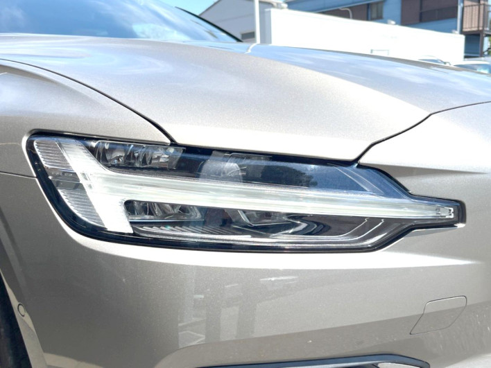 2022 Volvo V60 5LA-ZB420P2 (UW-69faafed2f26a)[23]