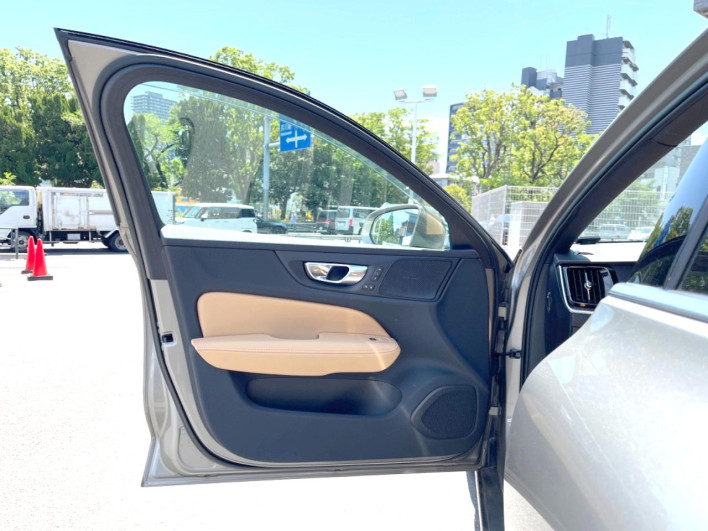2022 Volvo V60 5LA-ZB420P2 (UW-69faafed2f26a)[16]