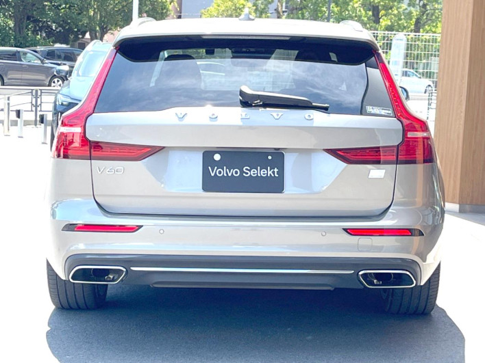 2022 Volvo V60 5LA-ZB420P2 (UW-69faafed2f26a)[9]