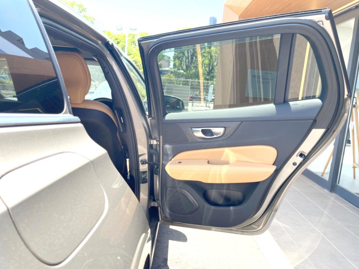 2022 Volvo V60 5LA-ZB420P2 (UW-69faafed2f26a)[14]
