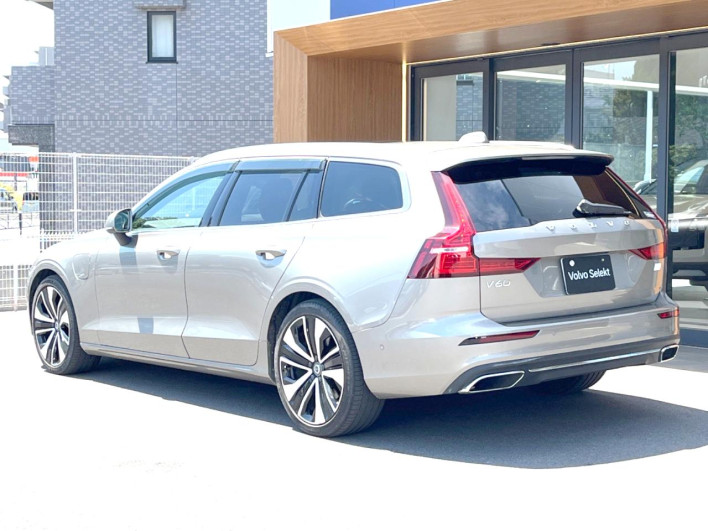 2022 Volvo V60 5LA-ZB420P2 (UW-69faafed2f26a)[8]