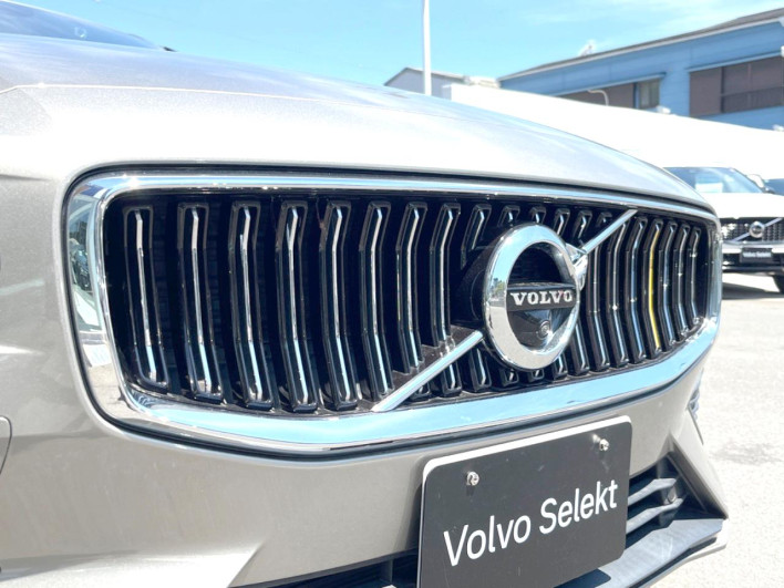2022 Volvo V60 5LA-ZB420P2 (UW-69faafed2f26a)[24]