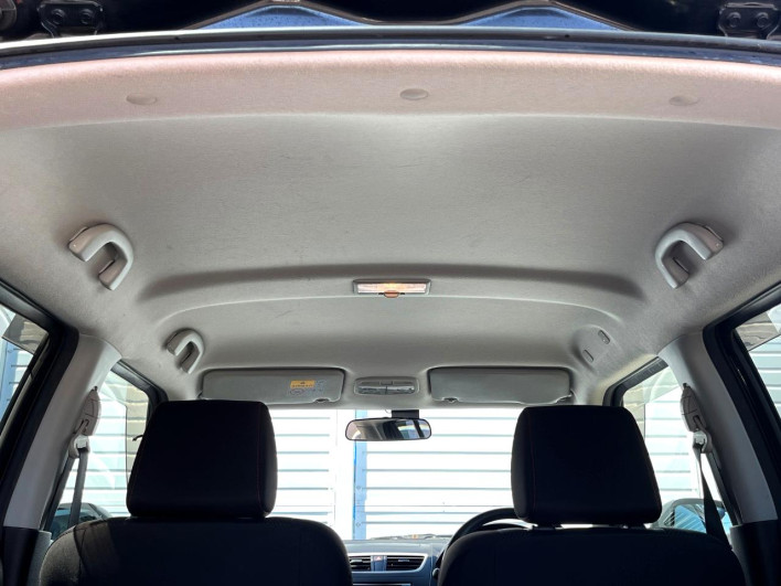 2015 Suzuki Swift Sport CBA-ZC32S (UW-69faafede816b)[25]