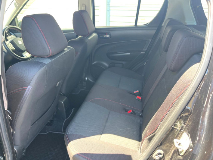 2015 Suzuki Swift Sport CBA-ZC32S (UW-69faafede816b)[18]