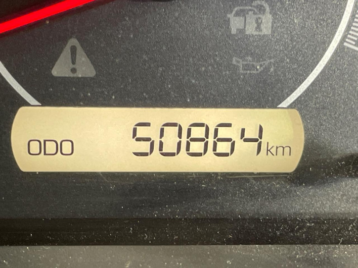2018 Toyota Noah DBA-ZRR80G (UW-69faaff28ccff)[2]