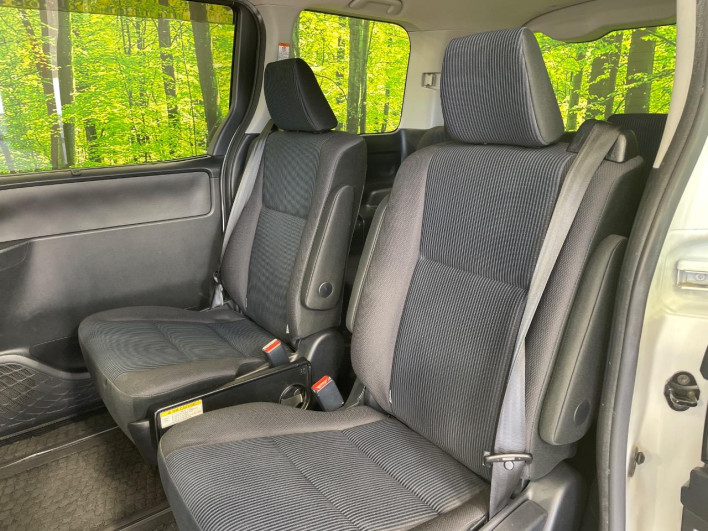 2018 Toyota Noah DBA-ZRR80G (UW-69faaff28ccff)[11]