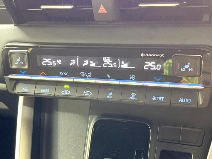 2022 Toyota Noah 6AA-ZWR90W (UW-69fab0018624c)[24]