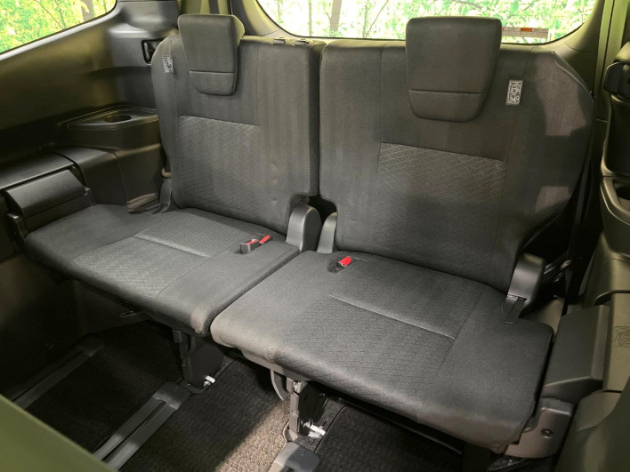 2022 Toyota Noah 6AA-ZWR90W (UW-69fab0018624c)[11]