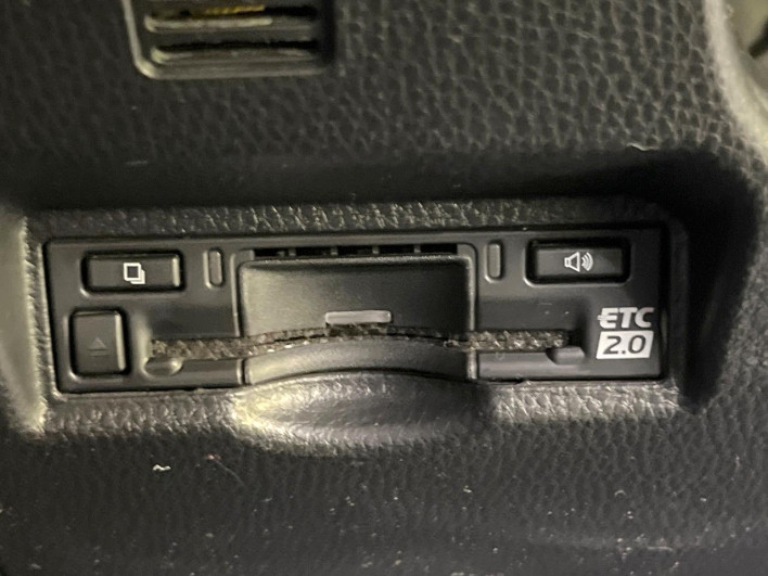2022 Toyota Noah 6AA-ZWR90W (UW-69fab0018624c)[16]