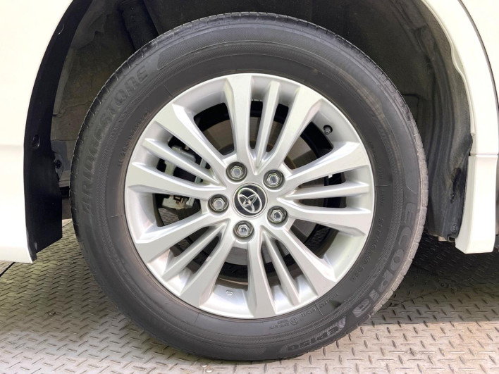 2022 Toyota Noah 6AA-ZWR90W (UW-69fab0018624c)[13]