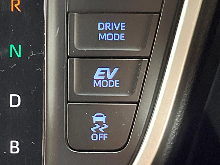2022 Toyota Noah 6AA-ZWR90W (UW-69fab0018624c)[26]