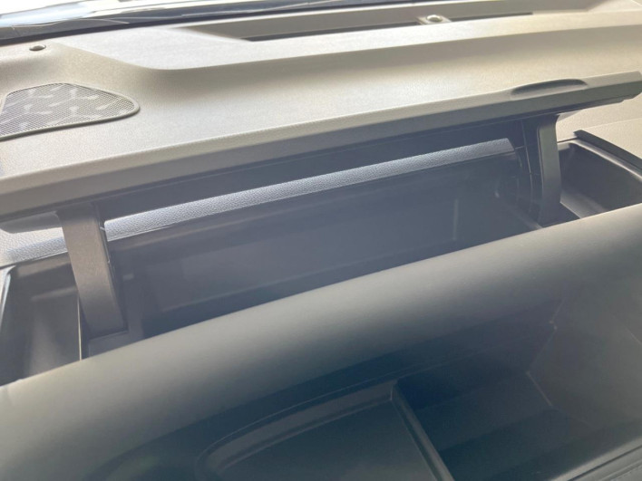 2023 Toyota Voxy 6AA-ZWR90W (UW-69fab00210c67)[28]