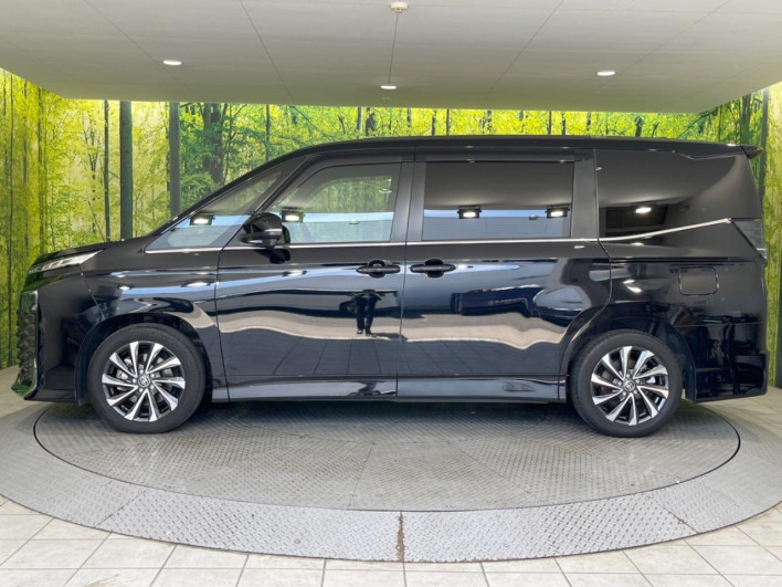 2023 Toyota Voxy 6AA-ZWR90W (UW-69fab00210c67)[5]