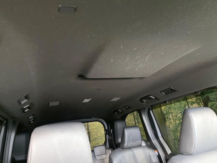 2023 Toyota Voxy 6AA-ZWR90W (UW-69fab00210c67)[24]