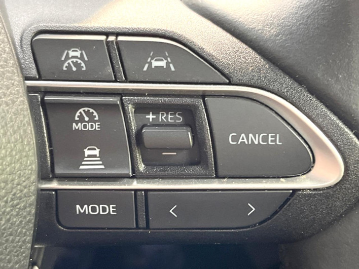 2023 Toyota Voxy 6AA-ZWR90W (UW-69fab0026bbe4)[29]